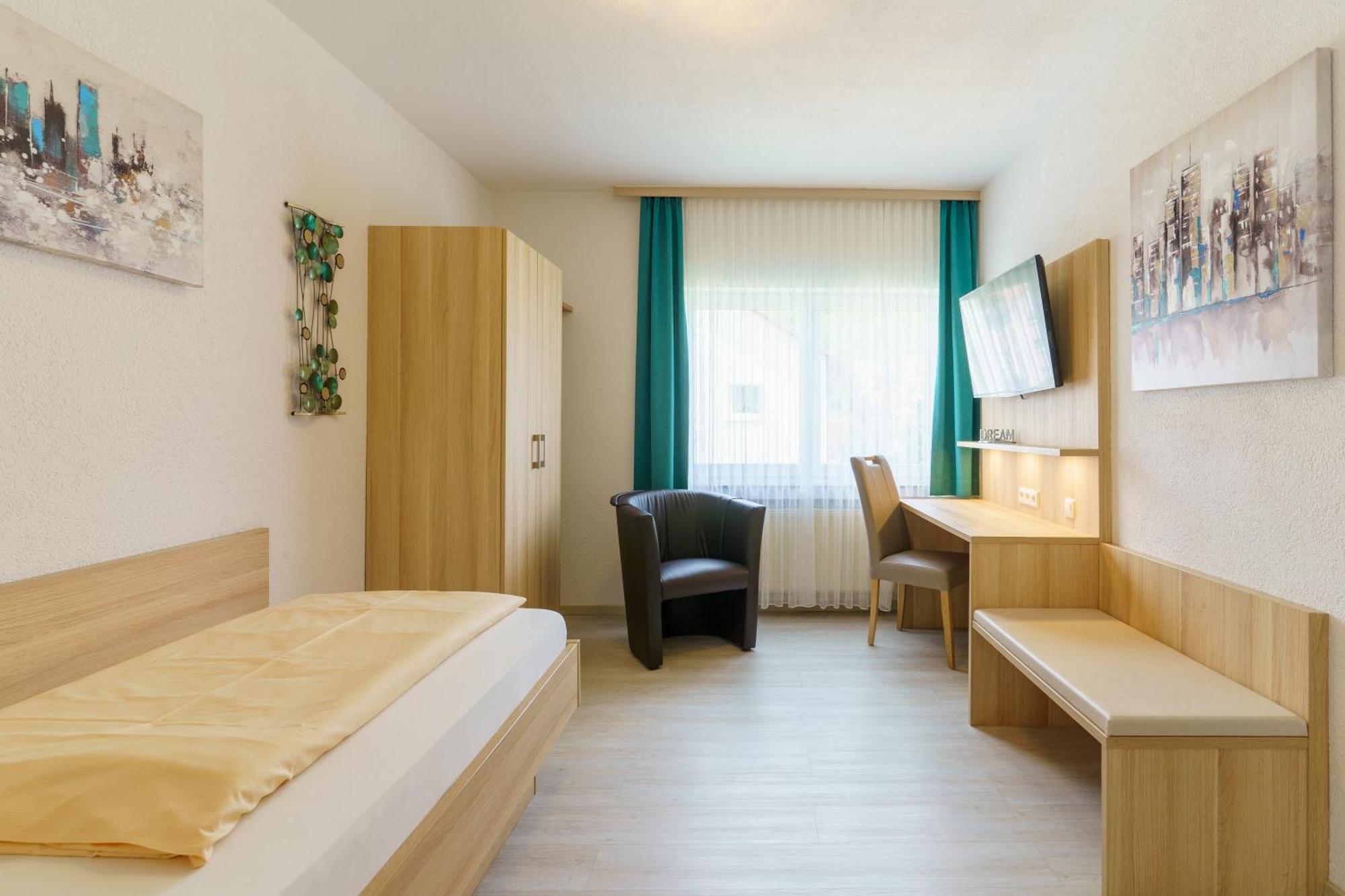Hotel Rosenstein Heubach  Extérieur photo